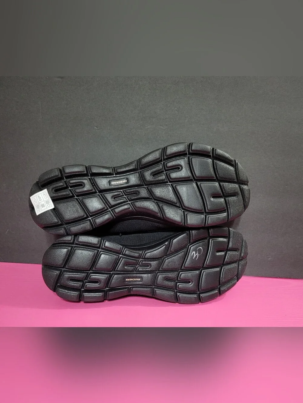 Skechers Black Lace-Up Light-Weight Washable Sneakers Women's Size 11 M (1406)